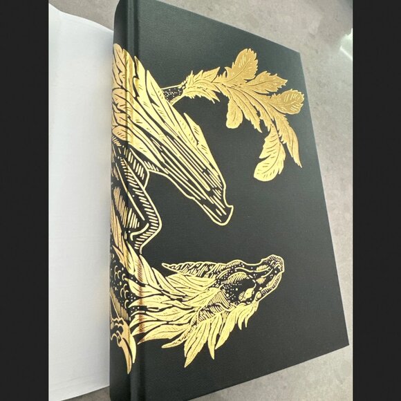 Fourth Wing Lilac Library RARE Special Hardcover Rebecca Yarros Empyrean Sprayed - Picture 5 of 7